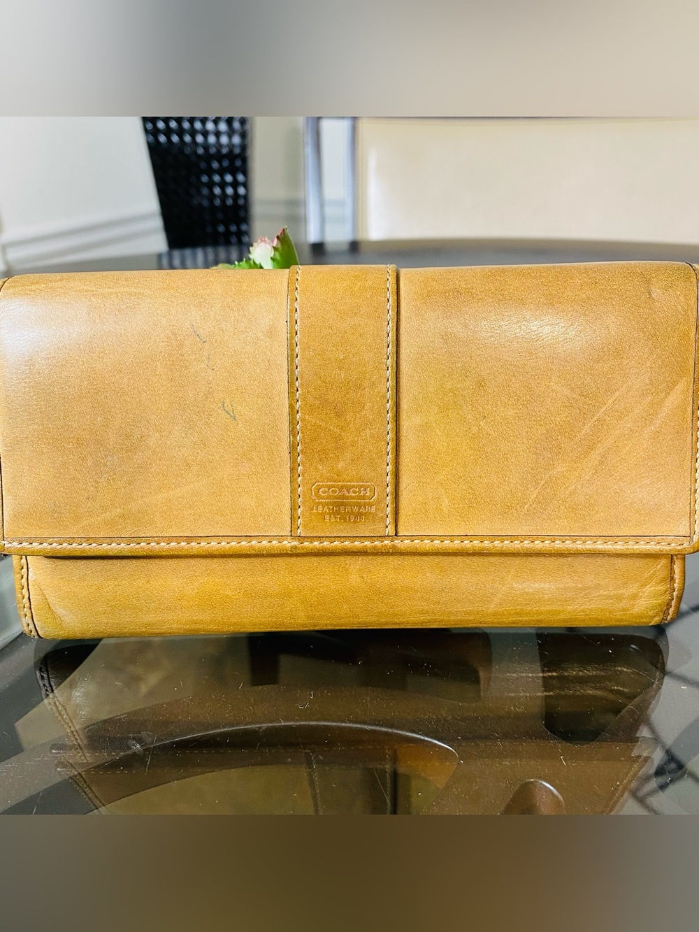Vintage Coach Tan Genuine Leather Trifold Checkbook Wallet Some Flaws Do to Age - Picture 2 of 6